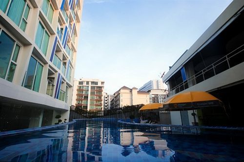 R-Con Blue Ocean Hotel Pattaya Exterior photo